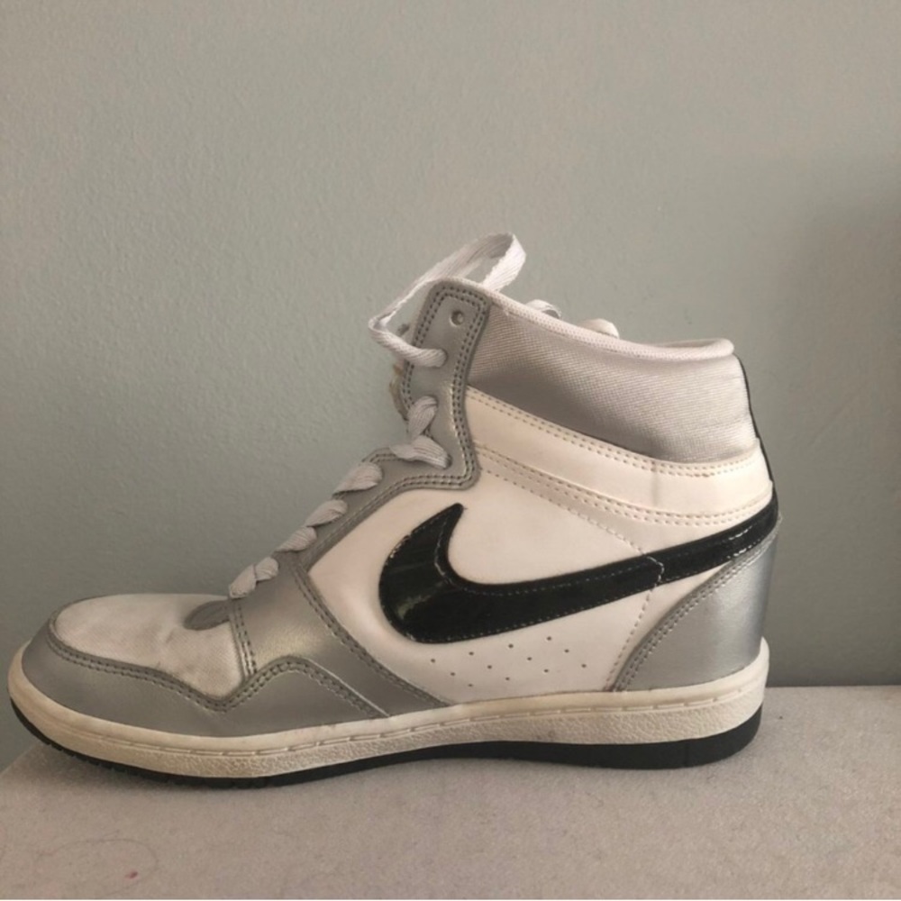 Nike Dunk Sky High